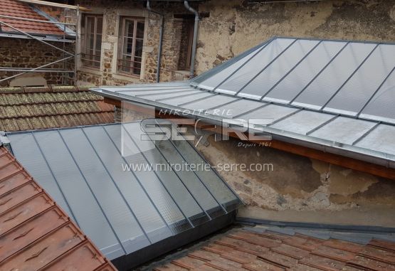 Rénovation complète d'une verrière de toiture à Beaujeu