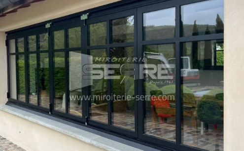 Verrière extérieure sur-mesure de façade proche de Ville-sur-Jarnioux (69)