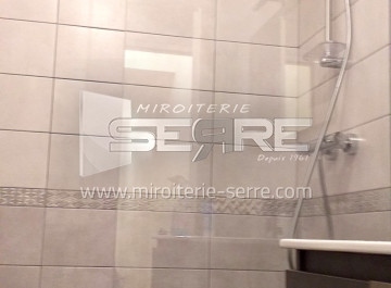 Paroi de douche en verre à Villié-Morgon (69)