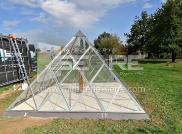 Pyramide sur-mesure proche de Lyon (69)