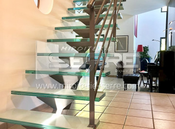 Marches d'escalier intérieur sur-mesure en verre à Fareins (01)