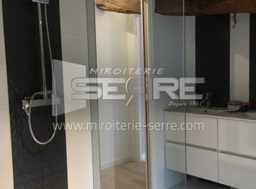 Paroi de douche sur mesure proche de Villefranche-sur-Saône (69)