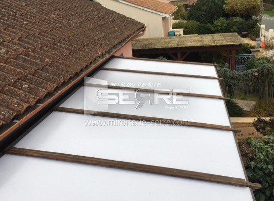 Remplacement de plaques Polycarbonates Alvéolaires à Saint Didier sur Chalaronne