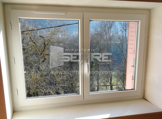 Fenêtres sur mesure PVC blanc proche de Belleville-en-Beaujolais (69)