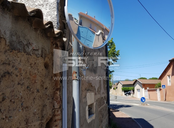 Miroir de surveillance à ST GEORGES DE RENEINS (69)