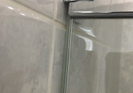 Porte de douche sur mesure salle de bain proche de Belleville-en-Beaujolais (69)