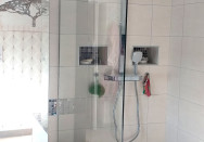 Paroi de douche fixe aux alentours de Villefranche-sur-Saône (69)