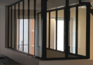 Installation des vitrages STADIP 44 /2 sur une verrière intérieure à Beaujeu (69)